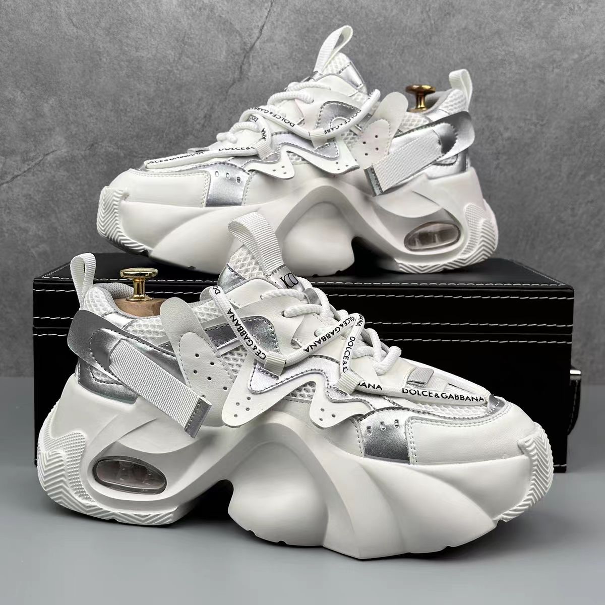 Nuevos zapatos para papá, zapa - Sneaker Career reseña y precio